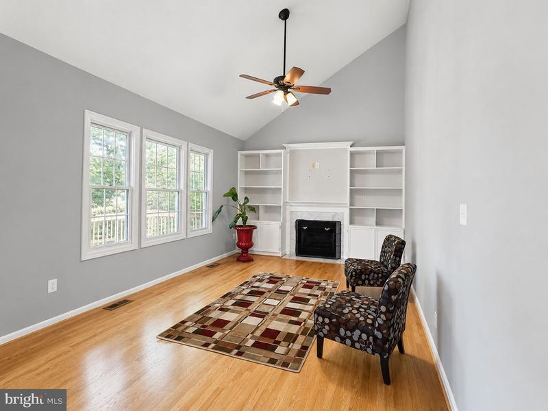 10918 Oakcrest Cir, New Market, MD 21774