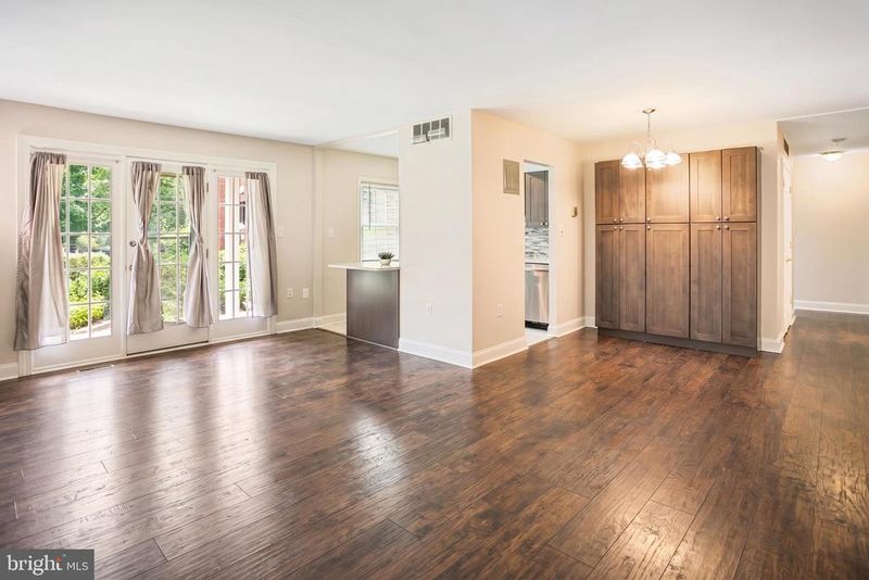 9495 Fairfax Blvd #103, Fairfax, VA 22031