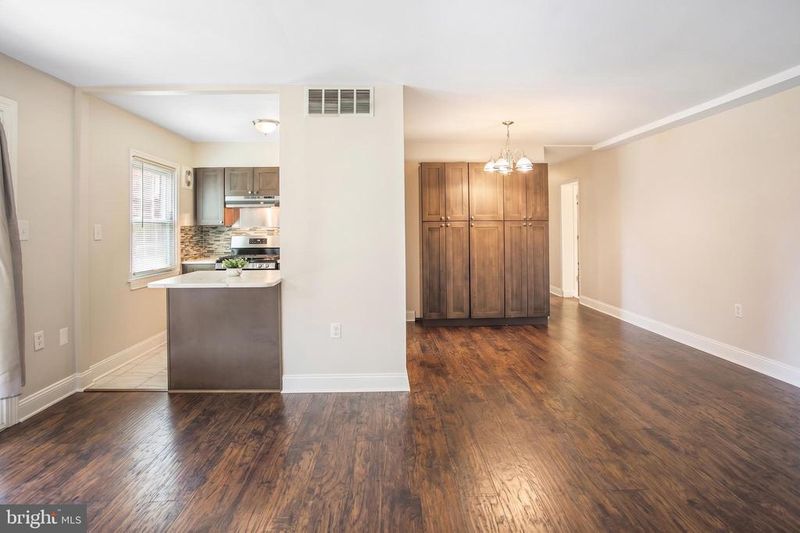 9495 Fairfax Blvd #103, Fairfax, VA 22031