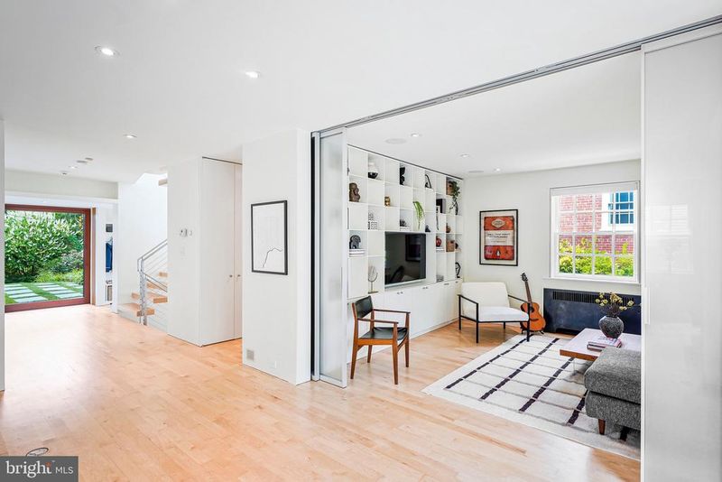 6404 31st Pl NW, Washington, DC 20015