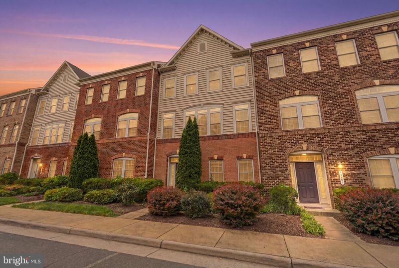 24643 Red Lake Ter, Sterling, VA 20166