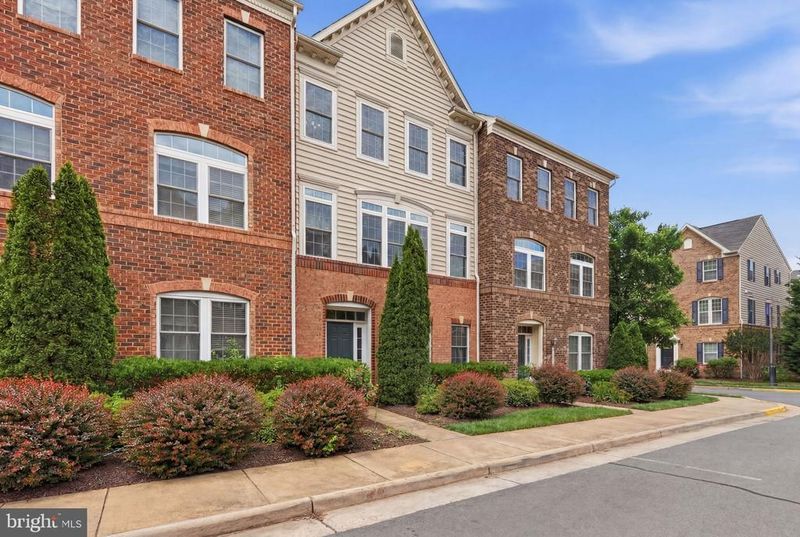 24643 Red Lake Ter, Sterling, VA 20166