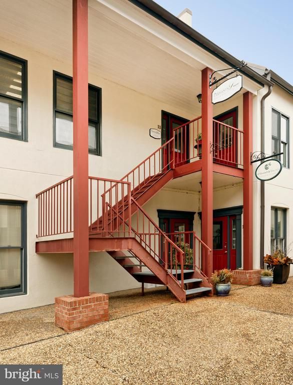 107 W Federal St #13, Middleburg, VA 20117