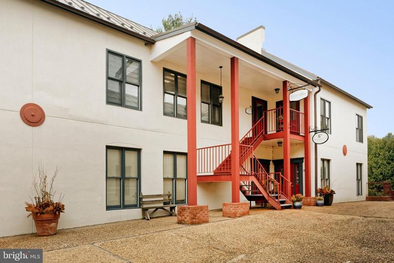 107 W Federal St #13, Middleburg, VA 20117