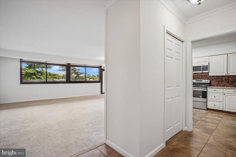 5501 Seminary Rd #106S, Falls Church, VA 22041