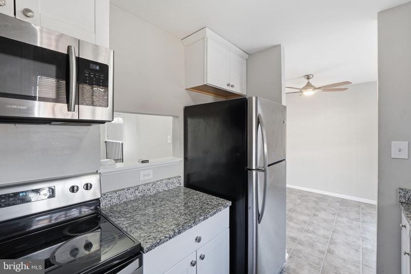 1102 Barnaby Ter SE, Washington, DC 20032