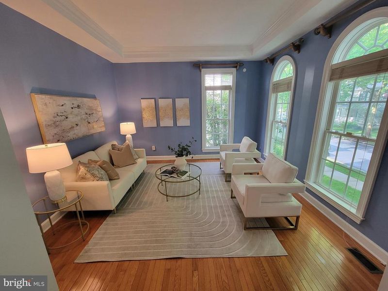 217 Watkins Cir, Rockville, MD 20850