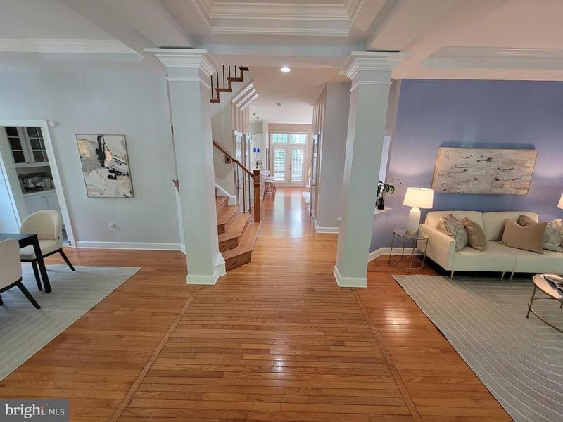 217 Watkins Cir, Rockville, MD 20850