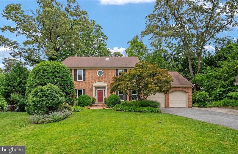 8391 Vineland Ct, Millersville, MD 21108