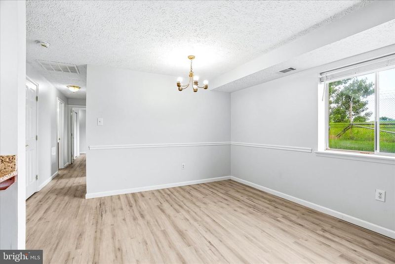 550 Heather Ridge Dr #7B, Frederick, MD 21702