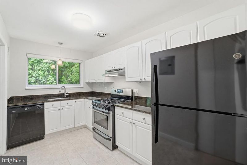 10607 Kenilworth Ave #K-202, Bethesda, MD 20814