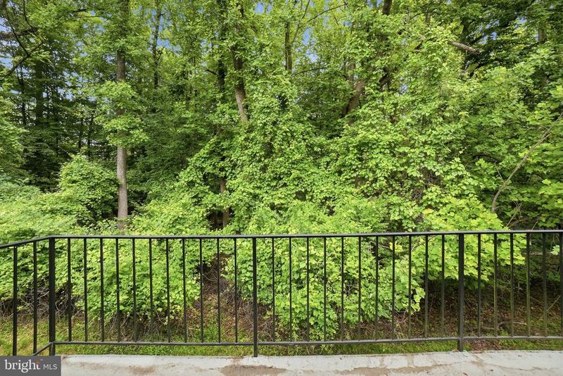 10607 Kenilworth Ave #K-202, Bethesda, MD 20814