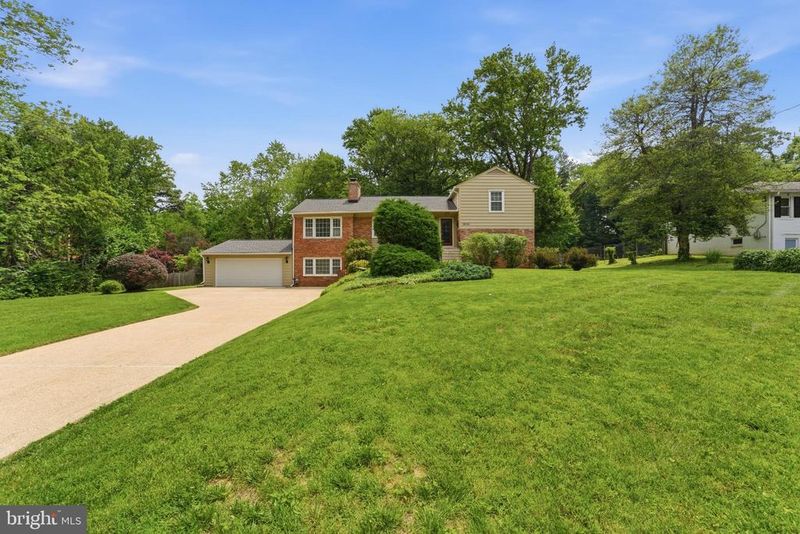 12719 Two Farm Dr, Silver Spring, MD 20904