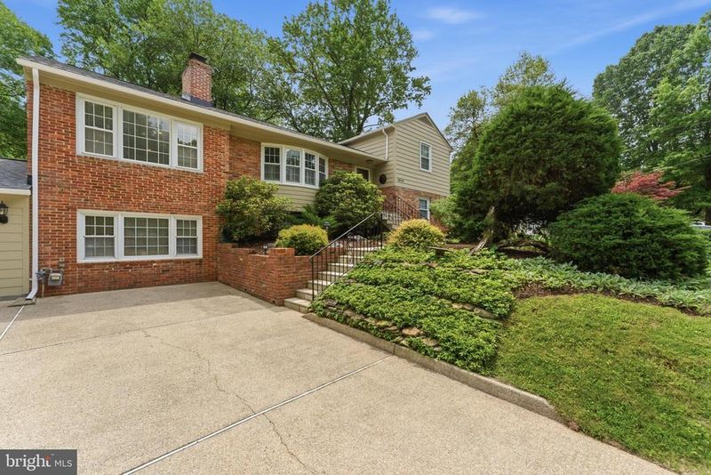 12719 Two Farm Dr, Silver Spring, MD 20904