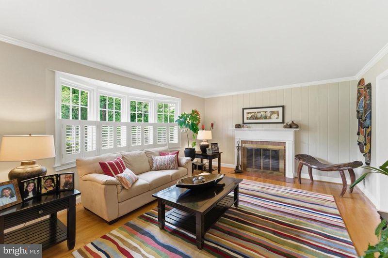 12719 Two Farm Dr, Silver Spring, MD 20904