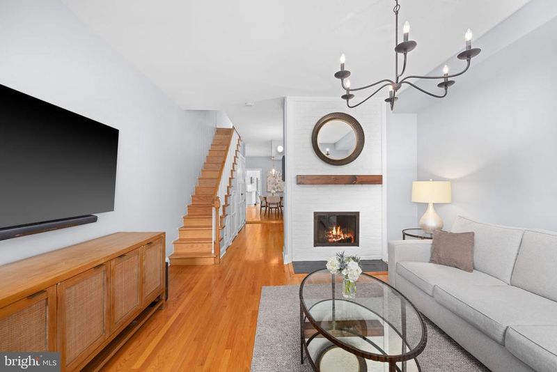 1005 Oronoco St, Alexandria, VA 22314