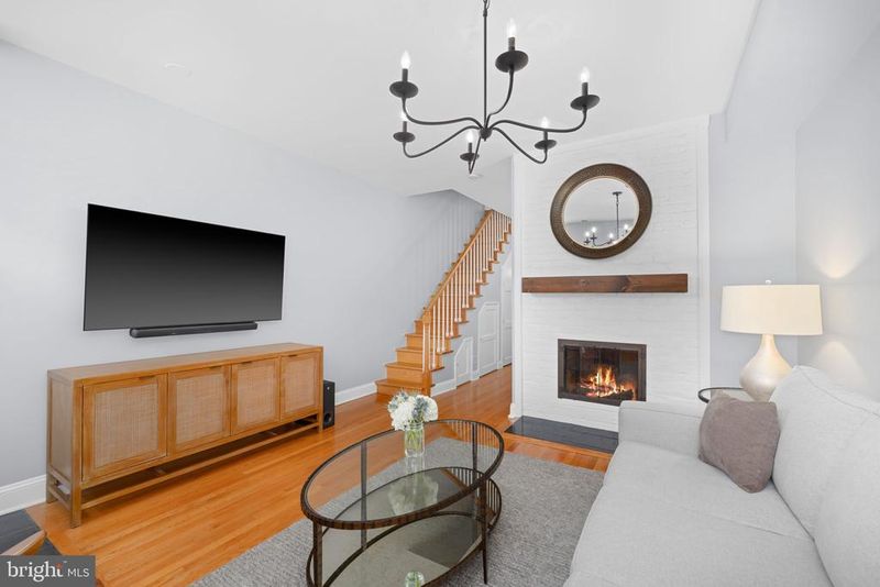 1005 Oronoco St, Alexandria, VA 22314