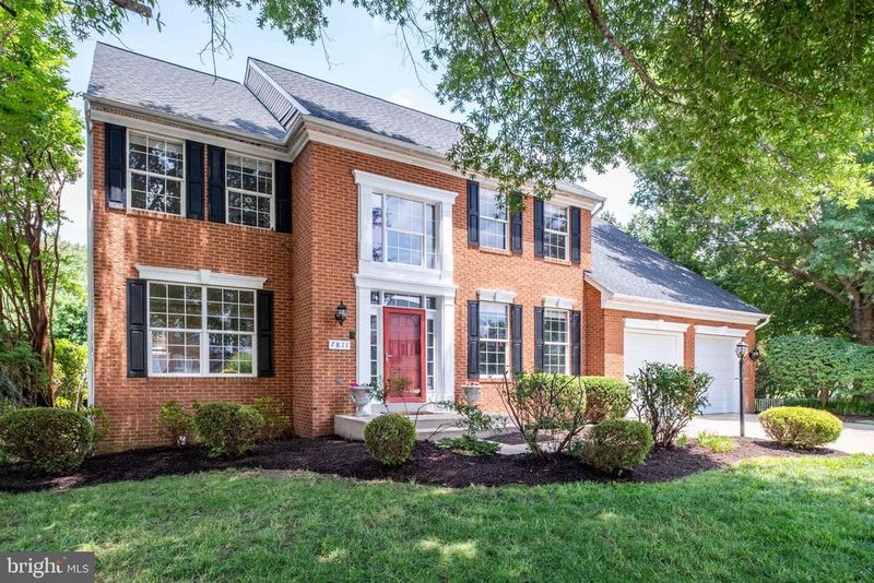7811 Thornfield Ct, Fairfax Station, VA 22039