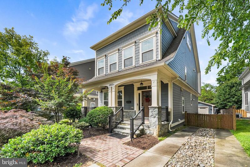 1203B Lincoln Ave, Falls Church, VA 22046