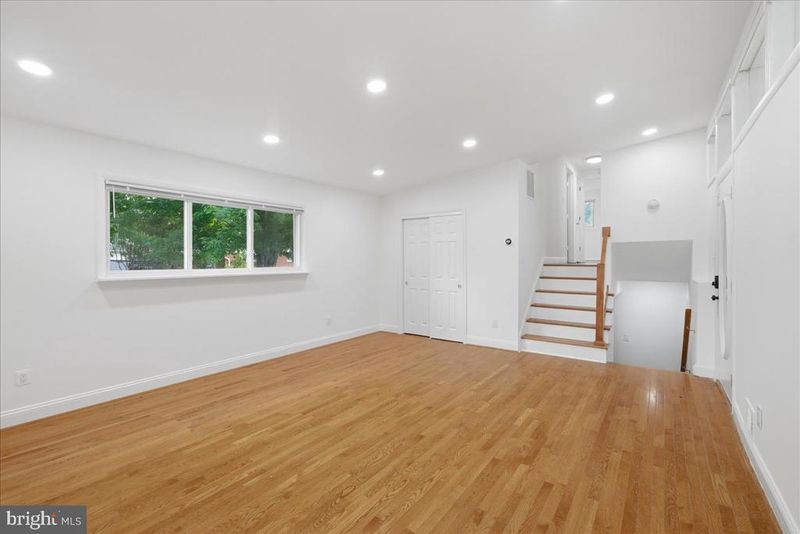 709 N Pryor St, Alexandria, VA 22304