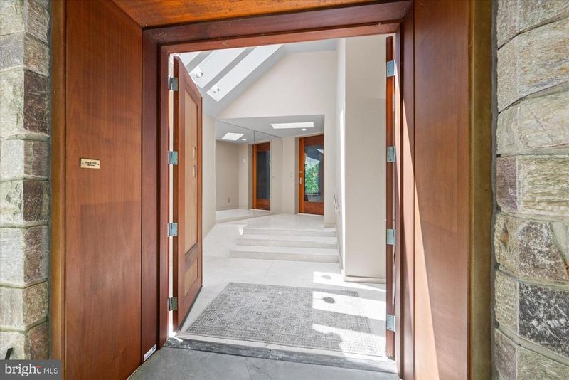 7575 Potomac Fall Rd, Mclean, VA 22102