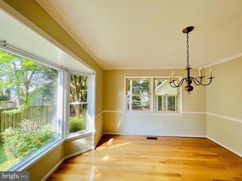 7227 Devereux Ct, Alexandria, VA 22315