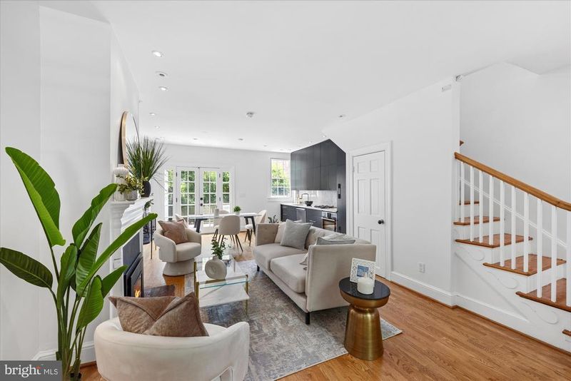 2516 East Pl NW, Washington, DC 20007