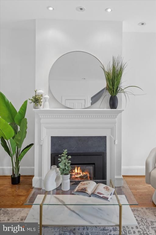 2516 East Pl NW, Washington, DC 20007