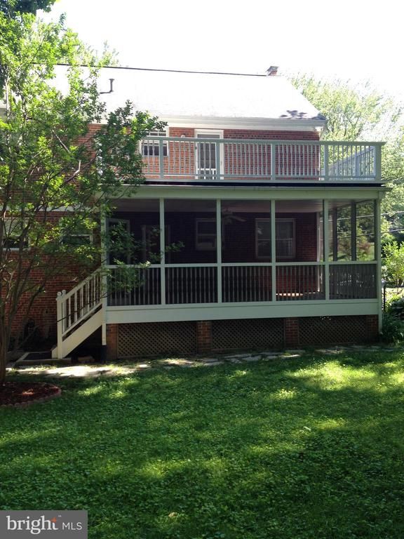 7017 Murray Ln, Annandale, VA 22003