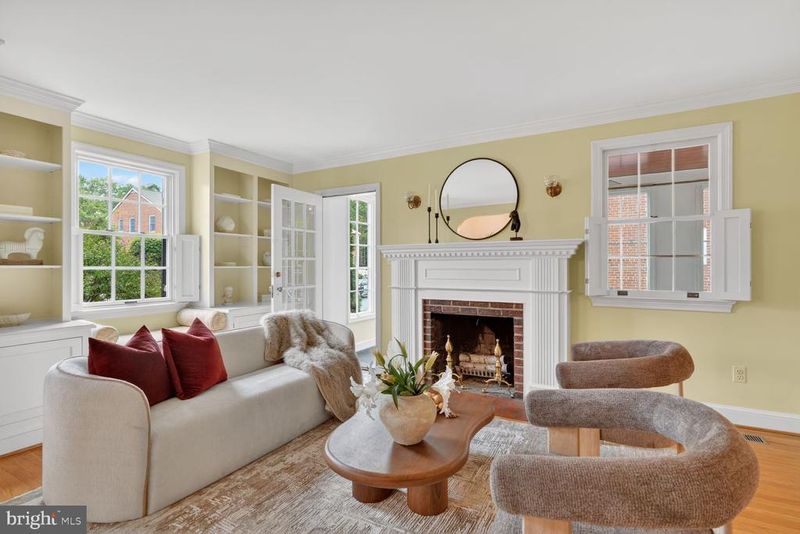105 Adams Ave, Alexandria, VA 22301