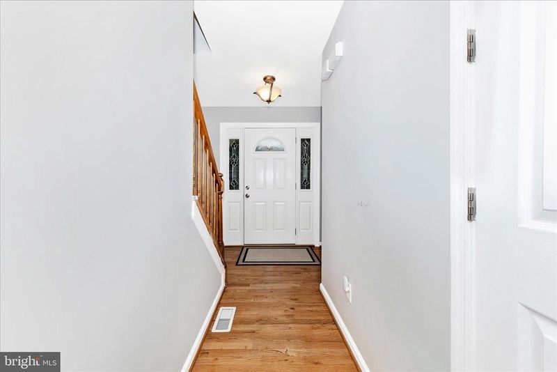 1106 Village Gate Ct, Mount Airy, MD 21771
