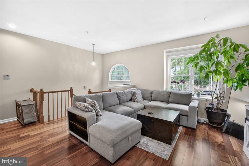1506 Rambling Way N, Frederick, MD 21701