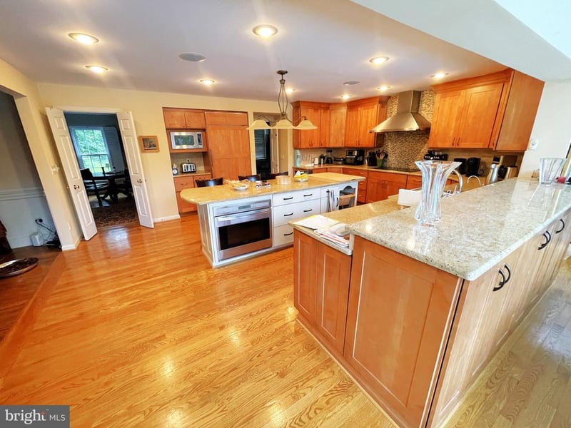 13209 Lantern Hollow Dr, North Potomac, MD 20878