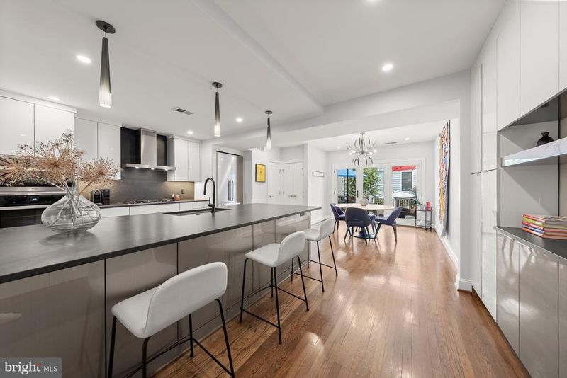 1819 37th St NW, Washington, DC 20007
