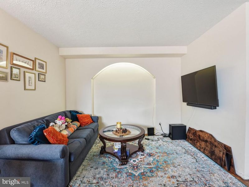 4740 Connecticut Ave NW #818, Washington, DC 20008