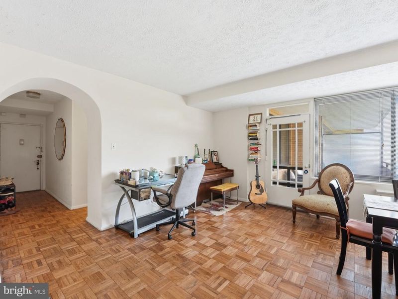 4740 Connecticut Ave NW #818, Washington, DC 20008