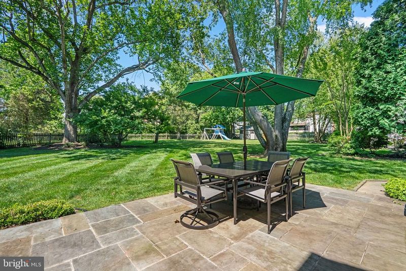 4913 Continental Dr, Olney, MD 20832