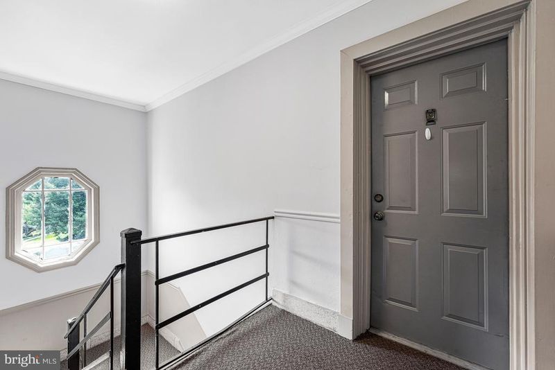 1808 W Abingdon Dr #301, Alexandria, VA 22314