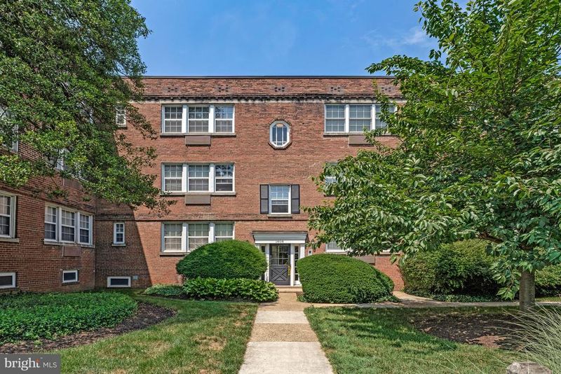 1808 W Abingdon Dr #301, Alexandria, VA 22314