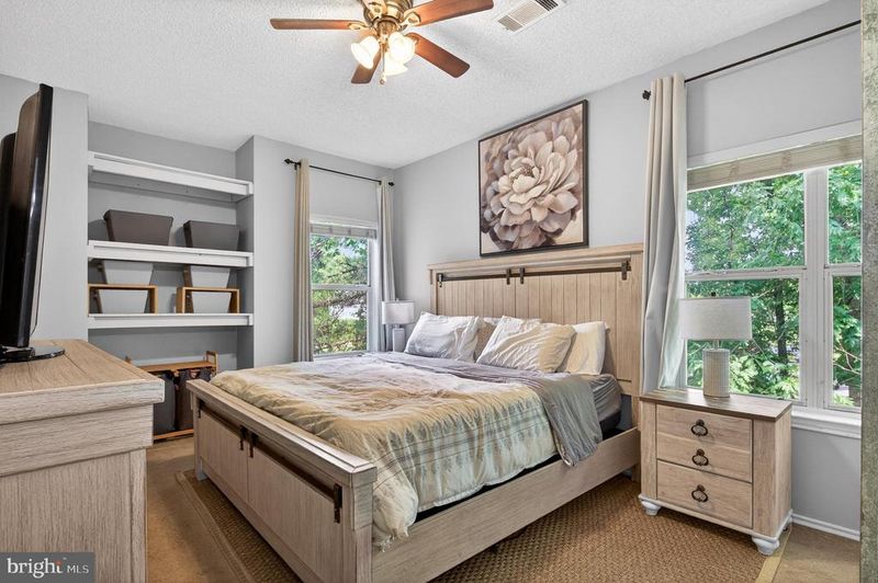 4439 Fair Stone Dr #201, Fairfax, VA 22033