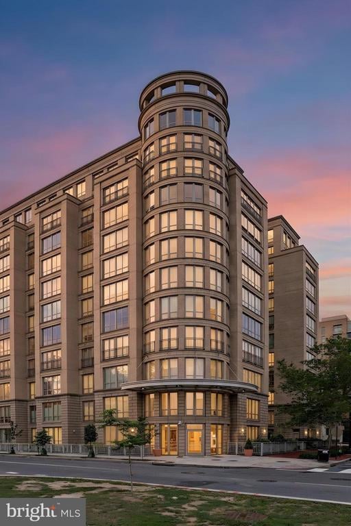301 Massachusetts Ave NW #103, Washington, DC 20001
