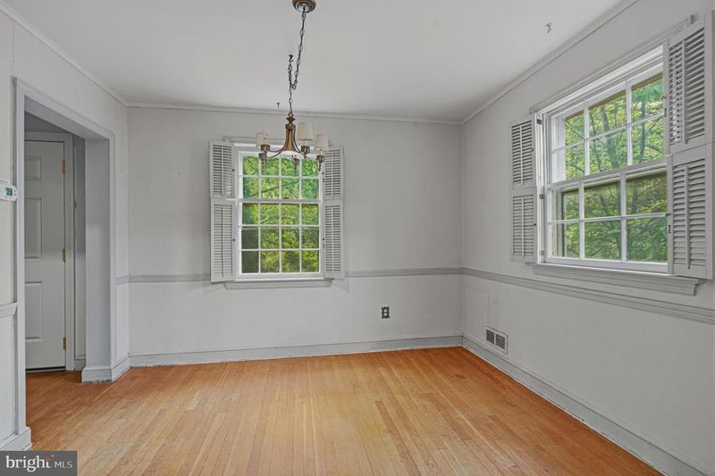 2407 N Vermont St, Arlington, VA 22207
