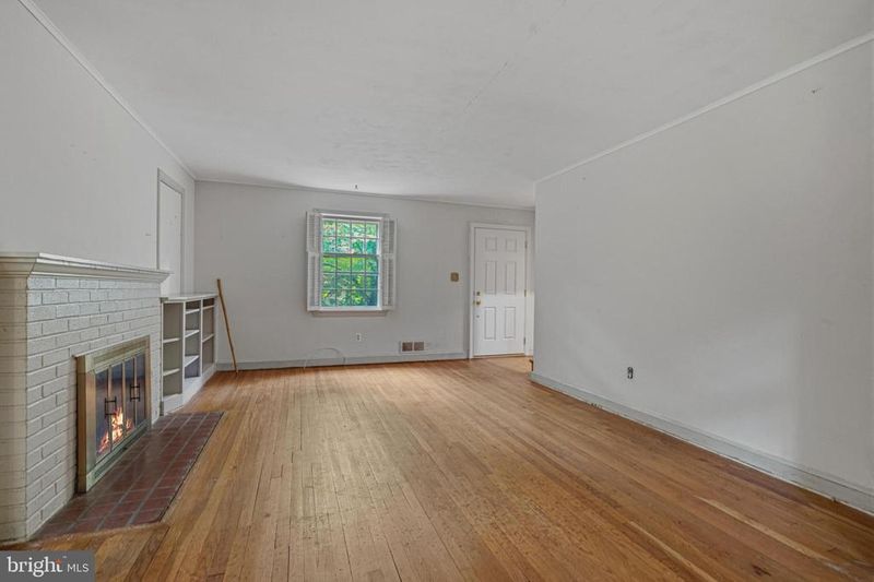 2407 N Vermont St, Arlington, VA 22207