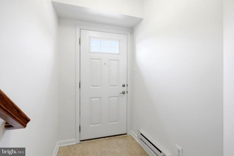 22920 Lacey Oak Ter, Sterling, VA 20166
