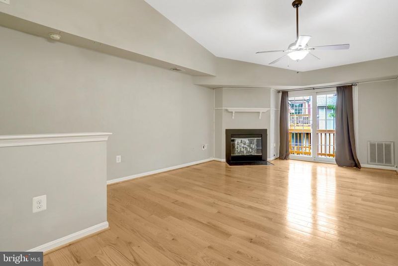 6906 Victoria Dr #K, Alexandria, VA 22310