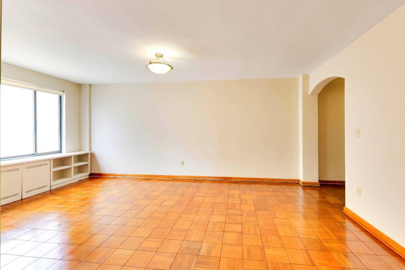 1 Scott Cir NW #801, Washington, DC 20036