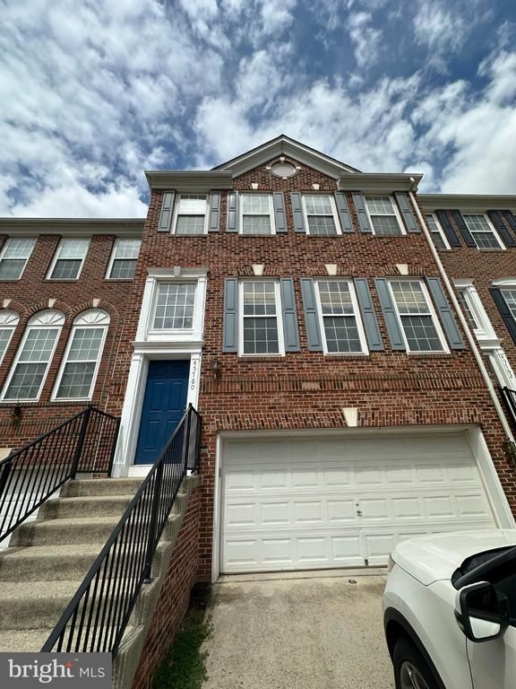 45760 Smoketree Ter, Sterling, VA 20166