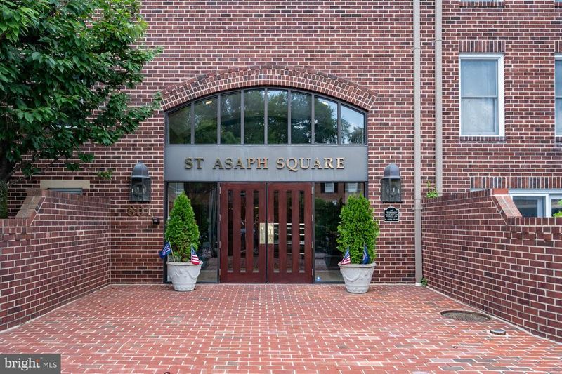 801 S Pitt St #418, Alexandria, VA 22314