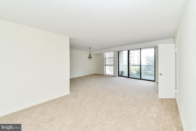 1016 S Wayne St #408, Arlington, VA 22204