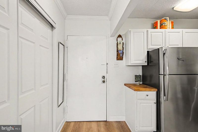 2059 Huntington Ave #1000, Alexandria, VA 22303